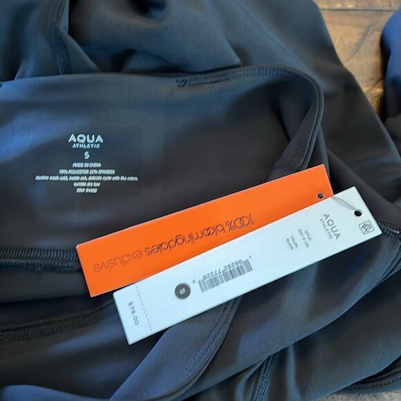 Aqua High Rise Split Hem Bootcut Medium Compression Leggings Black NEW Size S - Picture 4 of 4